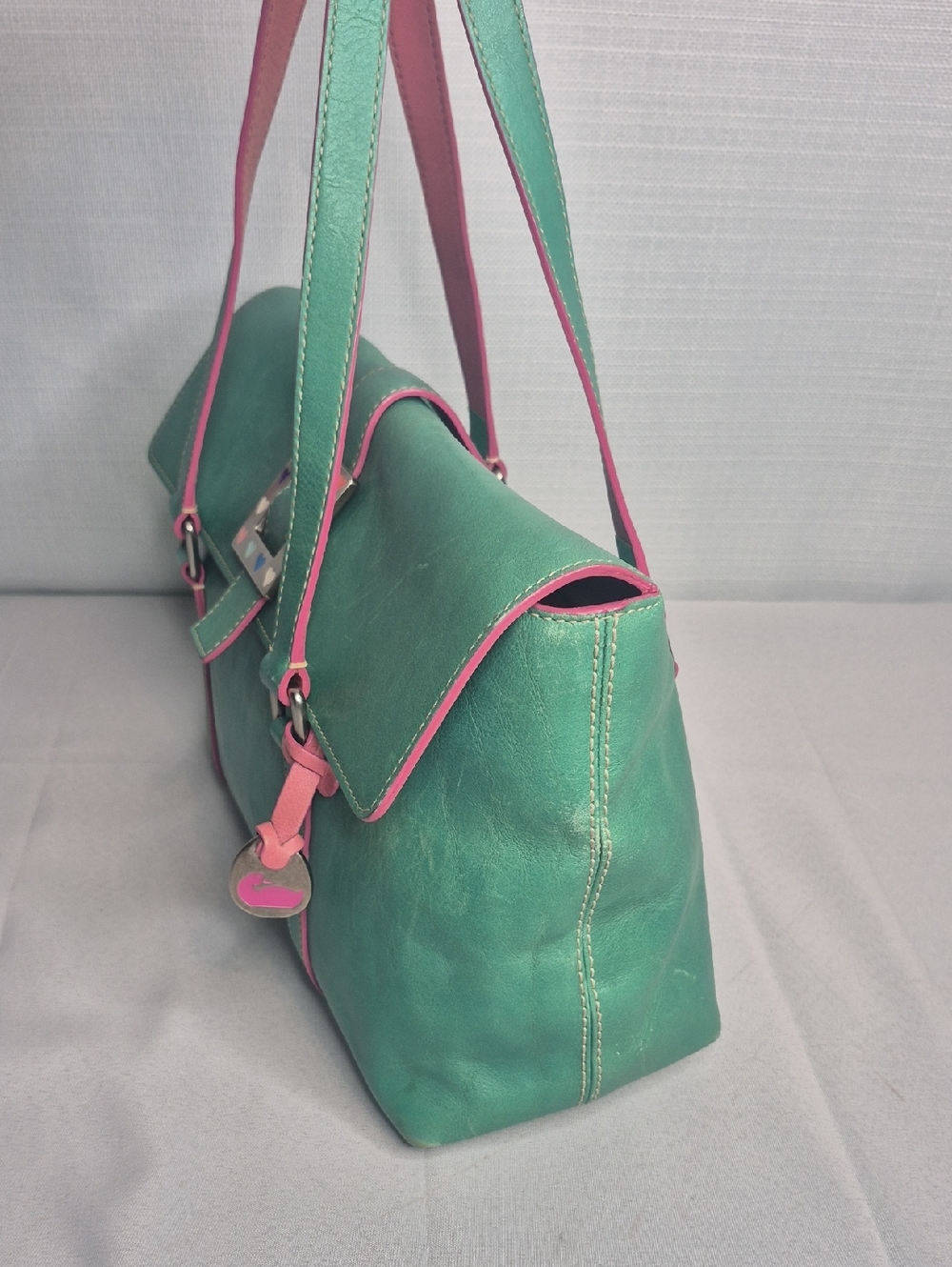 Dooney & Bourke RARE Vintage Flap Tote Square Hearts - Picture 5 of 17